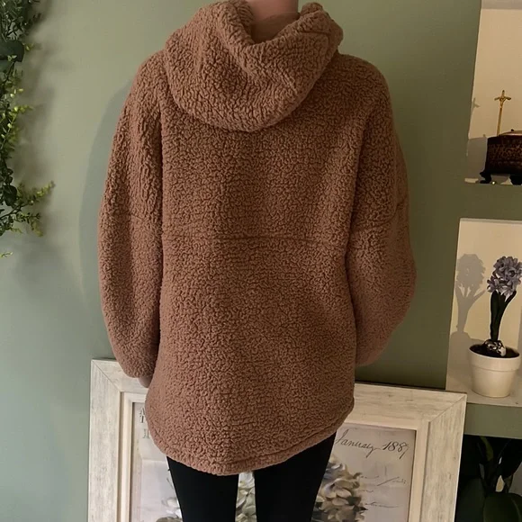 Pink Victoria Secret Varsity Sherpa half
Zipper Pullover - Picture 4 of 5